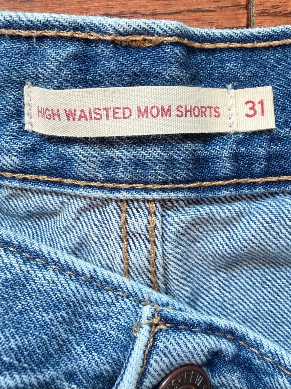 Levi’s High Waisted Mom Short - 100% Cotton - Picture 9 of 10